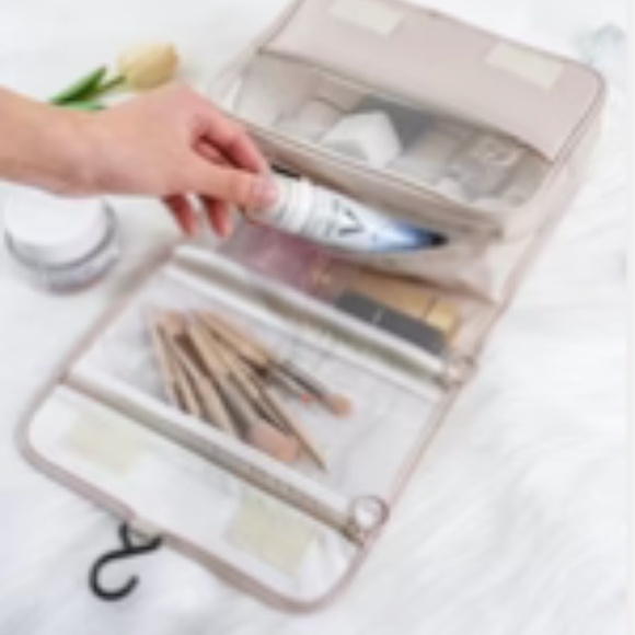 Getaway Apricot Multi-Pocket Travel Toiletry Bag - Picture 5 of 5